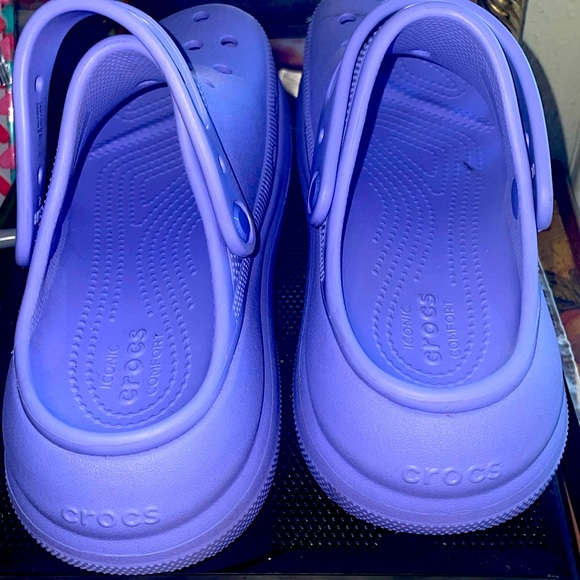 Women’s CROCS high top - Picture 3 of 4